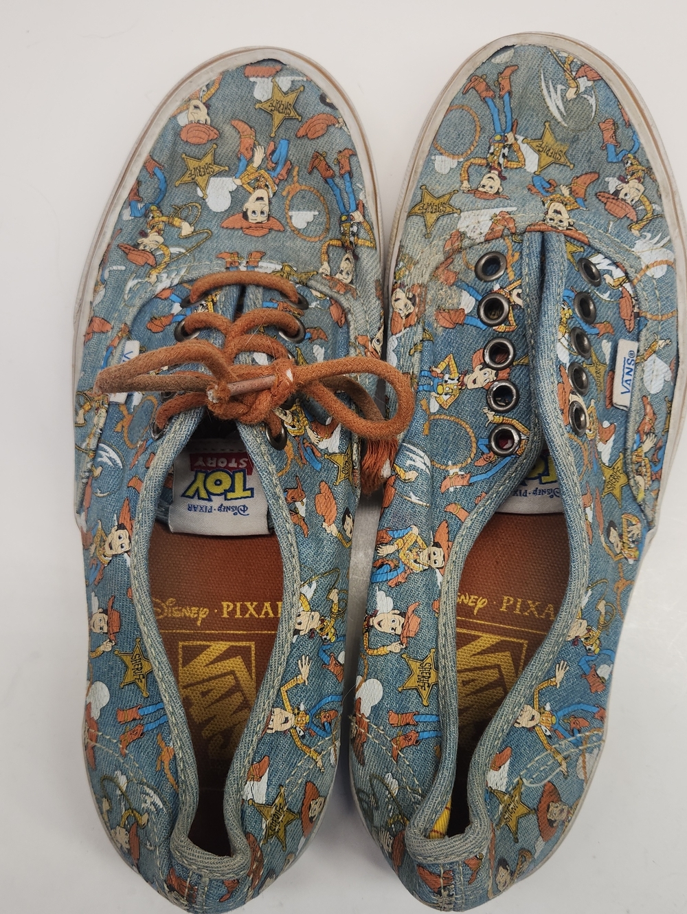 Vans DISNEY Woody Denim-Print Sneakers in Blue and Brown